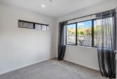 2 kitchens, 6 beds (4 ensuites) 5.5 baths house with double garage and 2 beds granny, 58 Lime Hill Rise, Flat Bush, Auckland