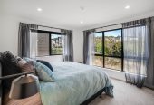 2 kitchens, 6 beds (4 ensuites) 5.5 baths house with double garage and 2 beds granny, 58 Lime Hill Rise, Flat Bush, Auckland