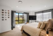 2 kitchens, 6 beds (4 ensuites) 5.5 baths house with double garage and 2 beds granny, 58 Lime Hill Rise, Flat Bush, Auckland