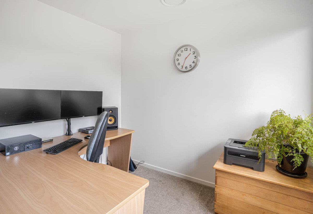 2 kitchens, 6 beds (4 ensuites) 5.5 baths house with double garage and 2 beds granny, 58 Lime Hill Rise, Flat Bush, Auckland