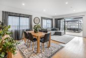 2 kitchens, 6 beds (4 ensuites) 5.5 baths house with double garage and 2 beds granny, 58 Lime Hill Rise, Flat Bush, Auckland
