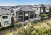 2 kitchens, 6 beds (4 ensuites) 5.5 baths house with double garage and 2 beds granny, 58 Lime Hill Rise, Flat Bush, Auckland