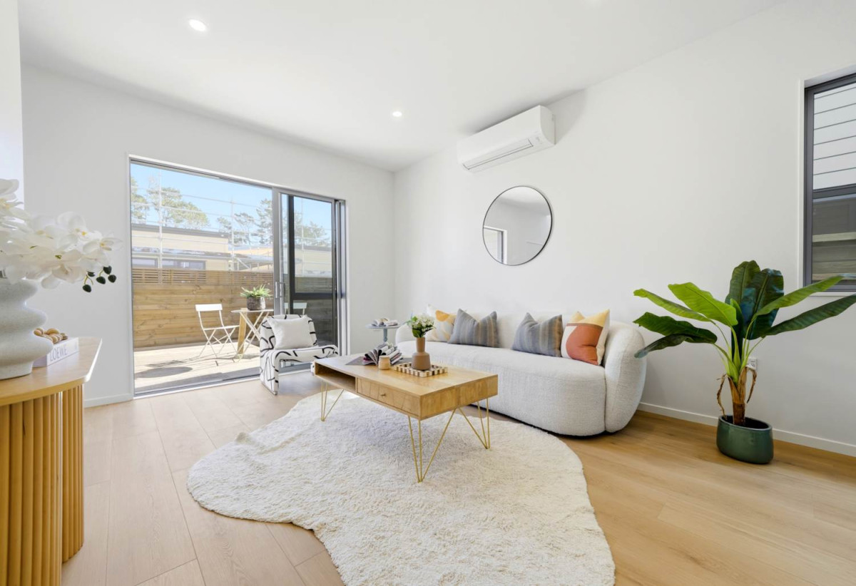 Brandnew standalone 4 beds 2.5 baths house with garage, 22 Flax Street, Westgate, Auckland
