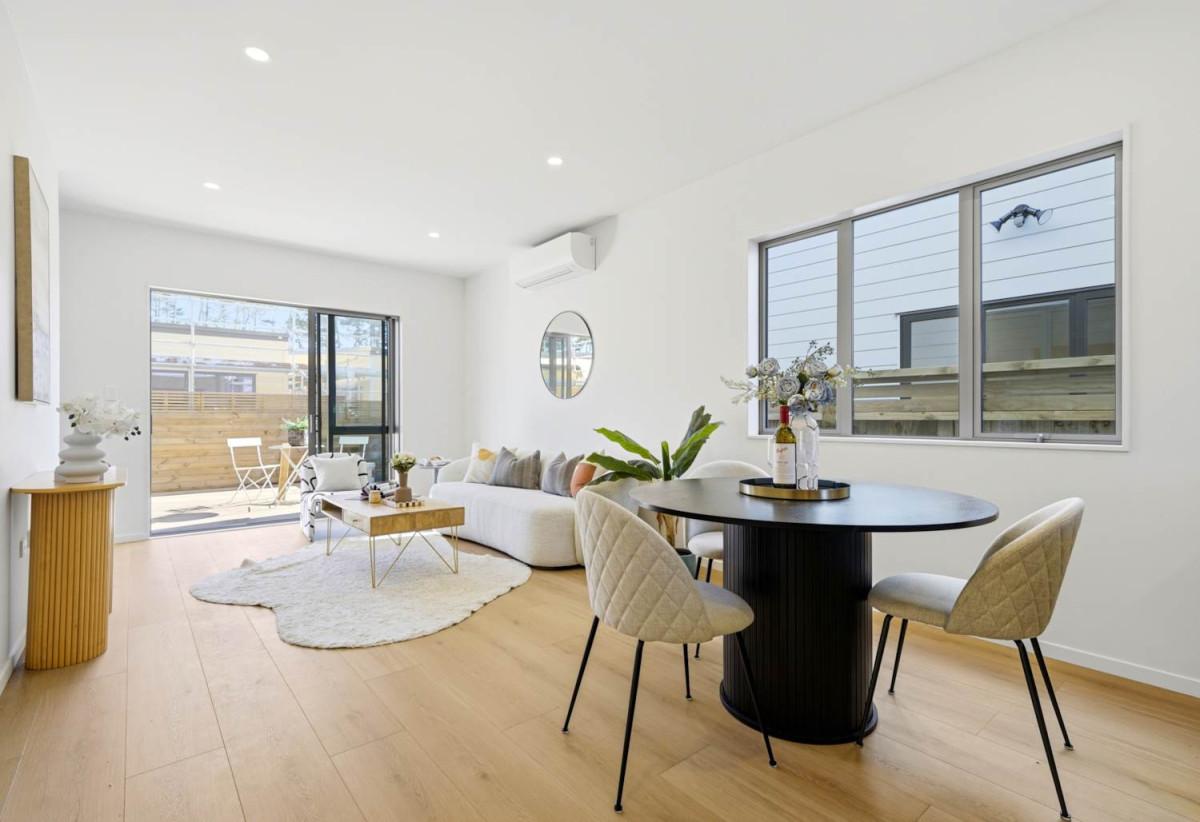 Brandnew standalone 4 beds 2.5 baths house with garage, 22 Flax Street, Westgate, Auckland