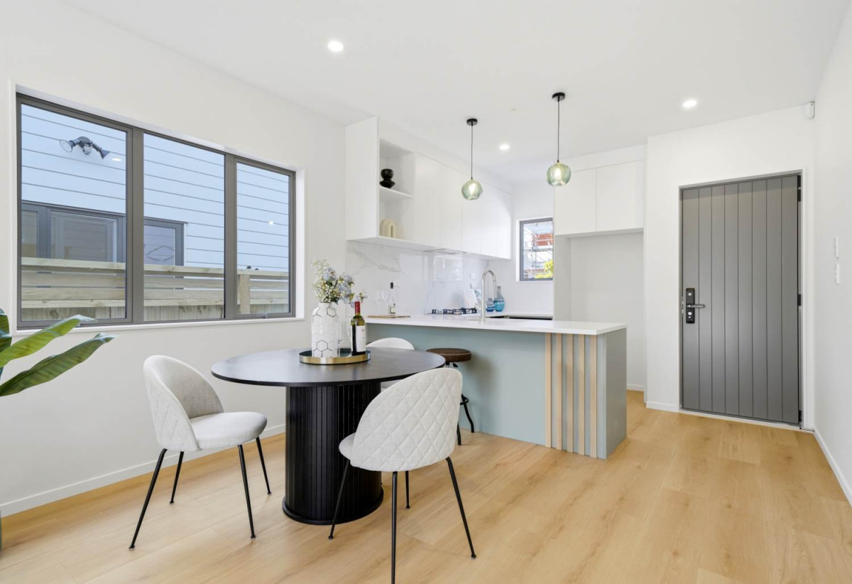 Brandnew standalone 4 beds 2.5 baths house with garage, 22 Flax Street, Westgate, Auckland