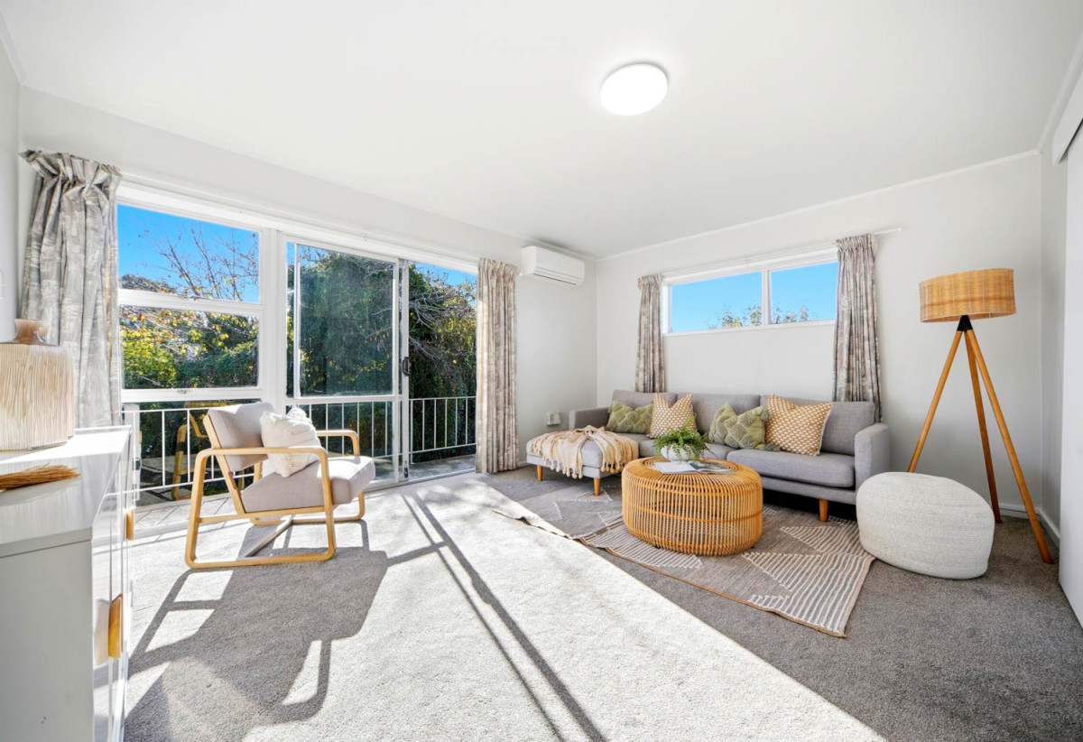 Motivated Vendors – Must Sell!, Double Grammar school zone (AGGS & MAGS), 2 beds 1 bath unit with car park, Solid concrete block and brick construction, 10/32 Arabi Street, Sandringham, Auckland