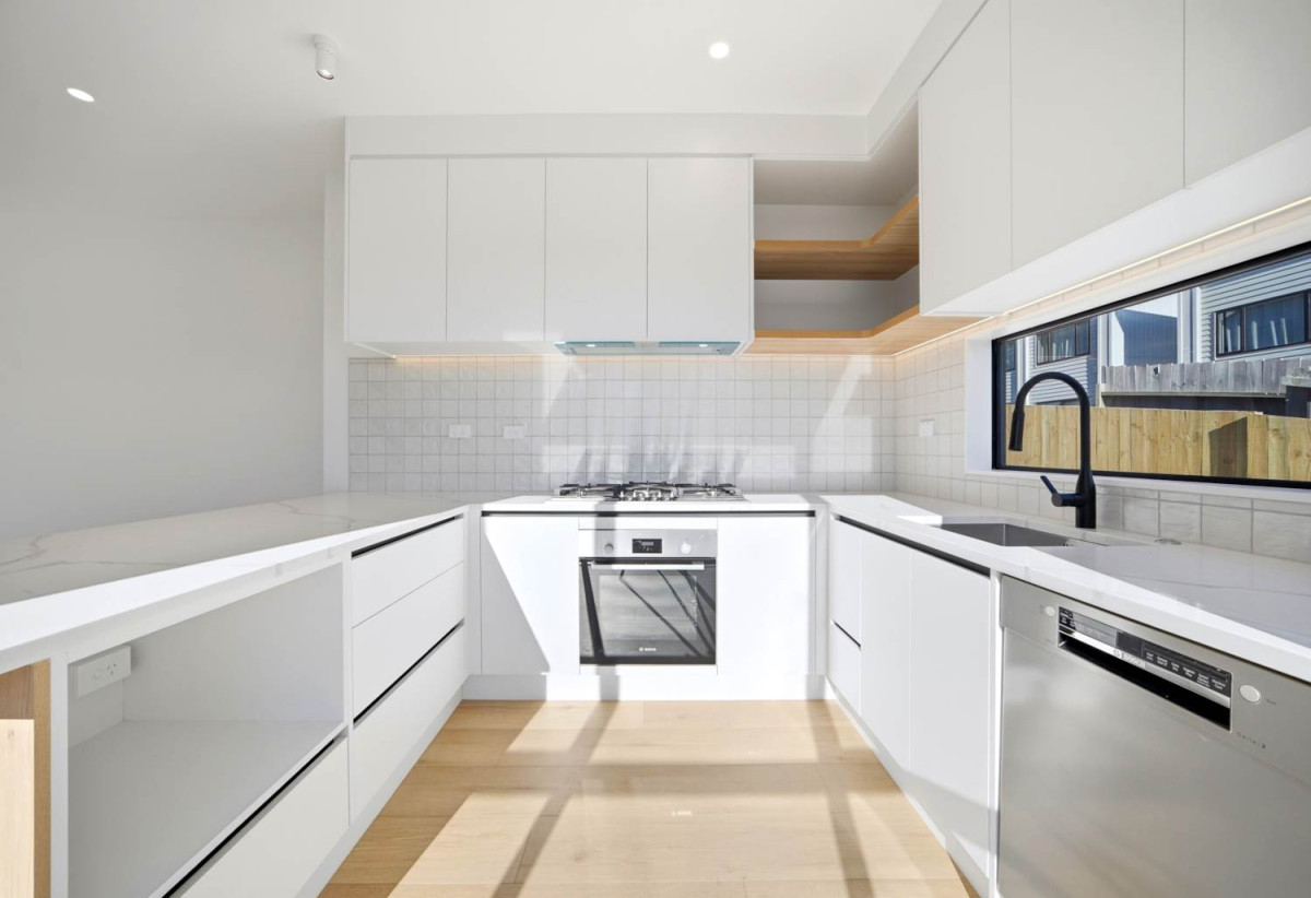 Brandnew 4 beds 2.5 bath home with garage, 1.3 km to Glenfield Intermediate School, Lot 1/16 Waverley Avenue, Glenfield, Auckland