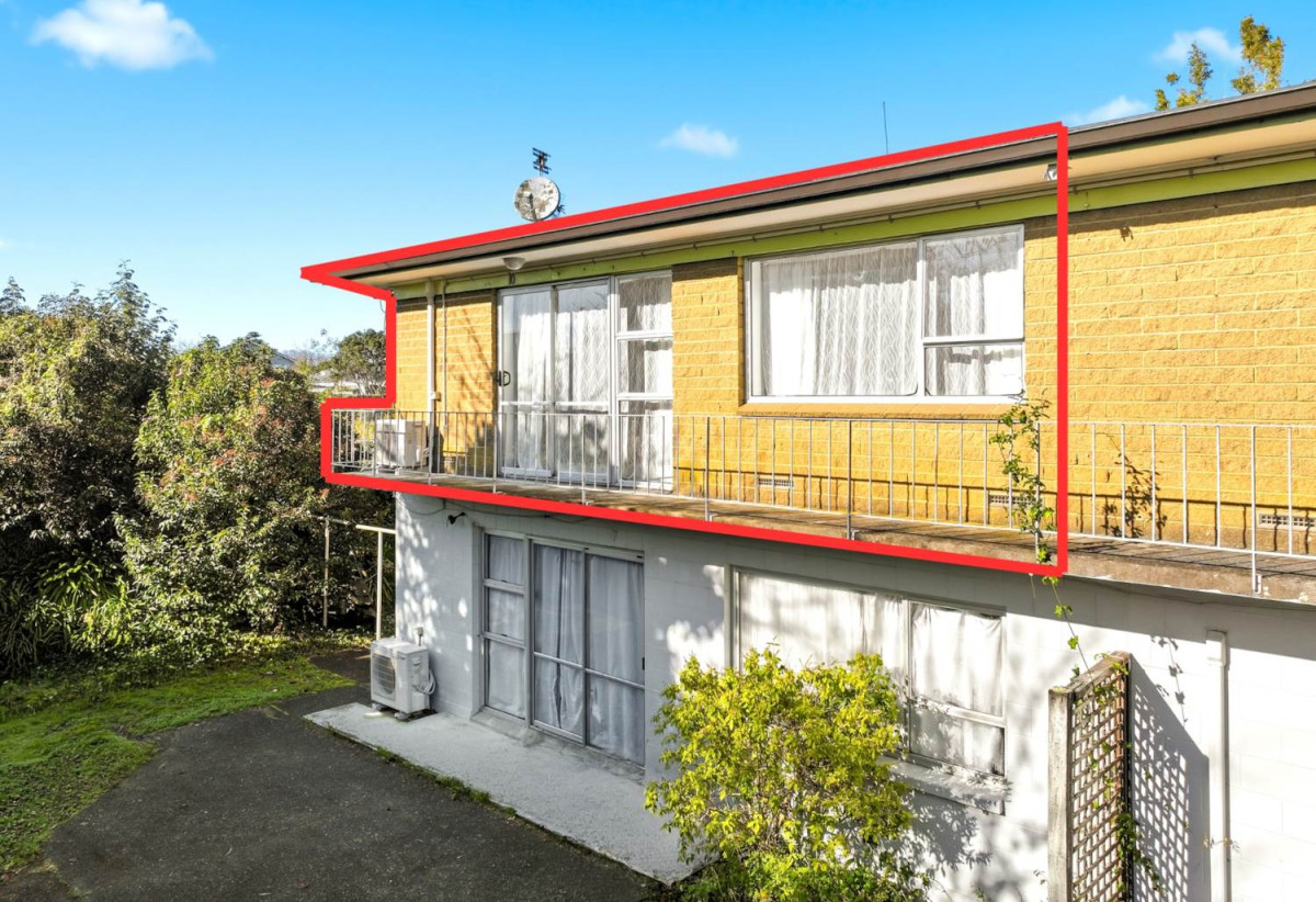 Motivated Vendors – Must Sell!, Double Grammar school zone (AGGS & MAGS), 2 beds 1 bath unit with car park, Solid concrete block and brick construction, 10/32 Arabi Street, Sandringham, Auckland