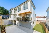 2 kitchens, Brandnew standalone 5 beds 4 baths home with double garage, 113a Queenstown Road, Onehunga, Auckland