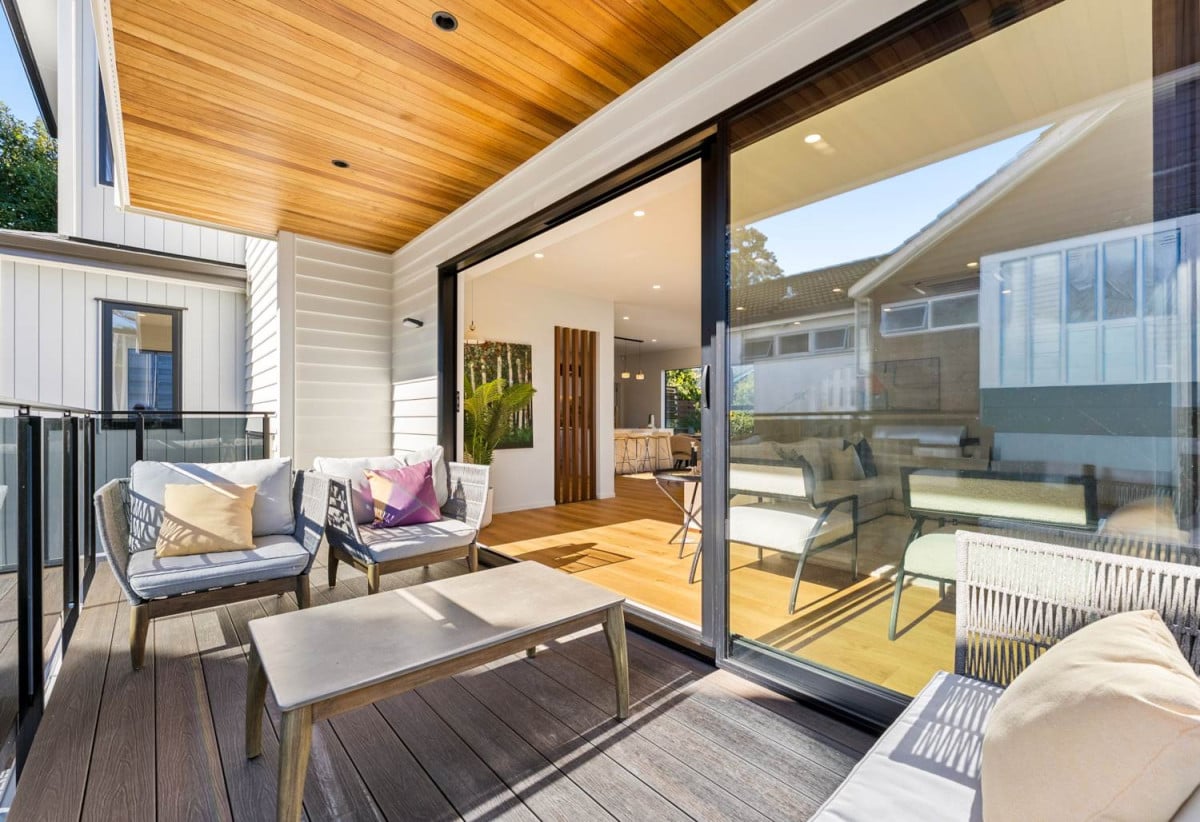 2 kitchens, Brandnew standalone 5 beds 4 baths home with double garage, 113a Queenstown Road, Onehunga, Auckland