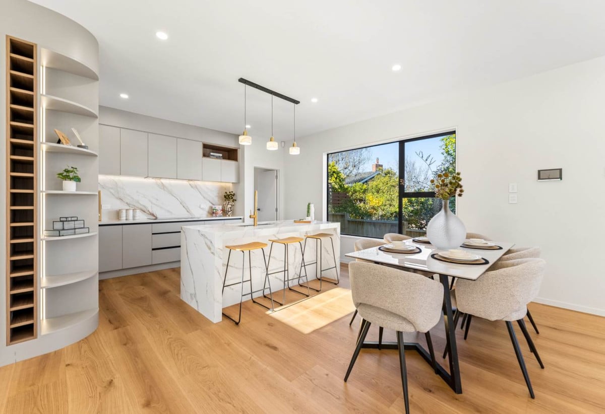 2 kitchens, Brandnew standalone 5 beds 4 baths home with double garage, 113a Queenstown Road, Onehunga, Auckland