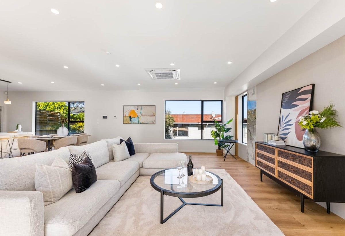 2 kitchens, Brandnew standalone 5 beds 4 baths home with double garage, 113a Queenstown Road, Onehunga, Auckland