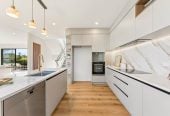 2 kitchens, Brandnew standalone 5 beds 4 baths home with double garage, 113a Queenstown Road, Onehunga, Auckland
