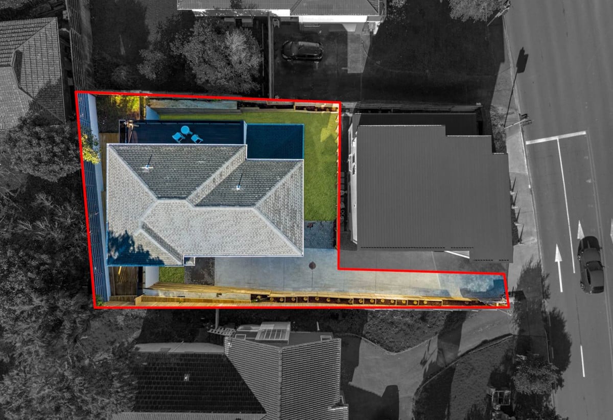 2 kitchens, Brandnew standalone 5 beds 4 baths home with double garage, 113a Queenstown Road, Onehunga, Auckland