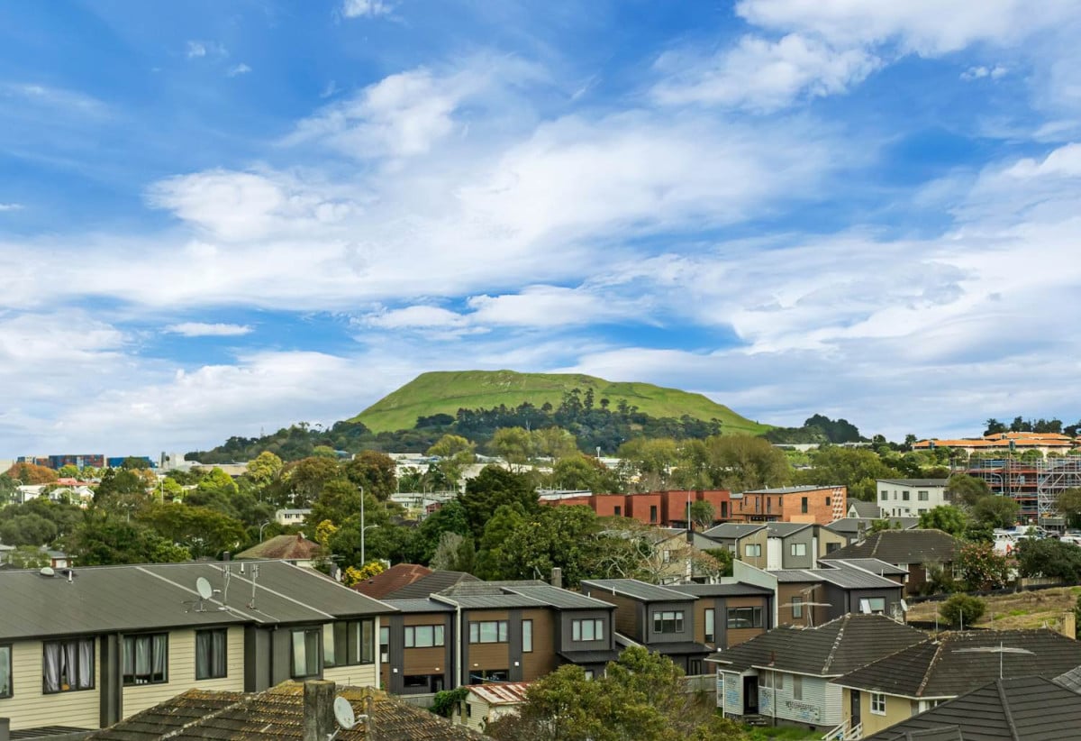 Brandnew 3 beds 3 baths home with garage, Downstairs Ensuite Bedroom with Separate Access, Walk to schools, supermarkets, cafes, and parks, Lot 5/50 Farringdon Street, Glen Innes, Auckland