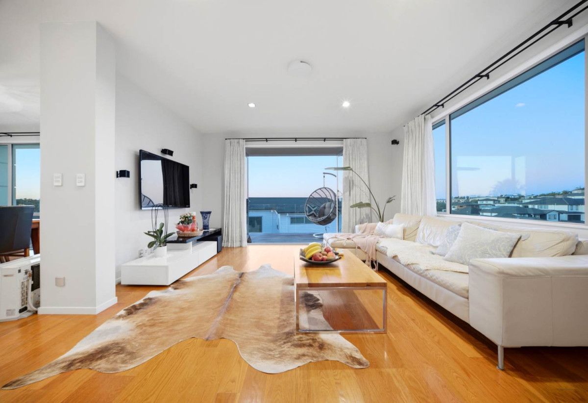 556m2 section, Rangitoto College zone, 5 beds 3 baths house with double garage, 24 Fernhill Way, Pinehill, Auckland