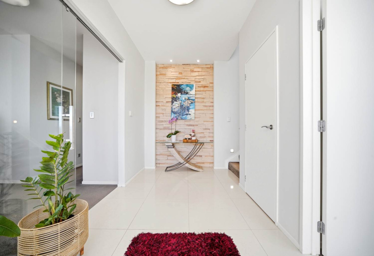 556m2 section, Rangitoto College zone, 5 beds 3 baths house with double garage, 24 Fernhill Way, Pinehill, Auckland