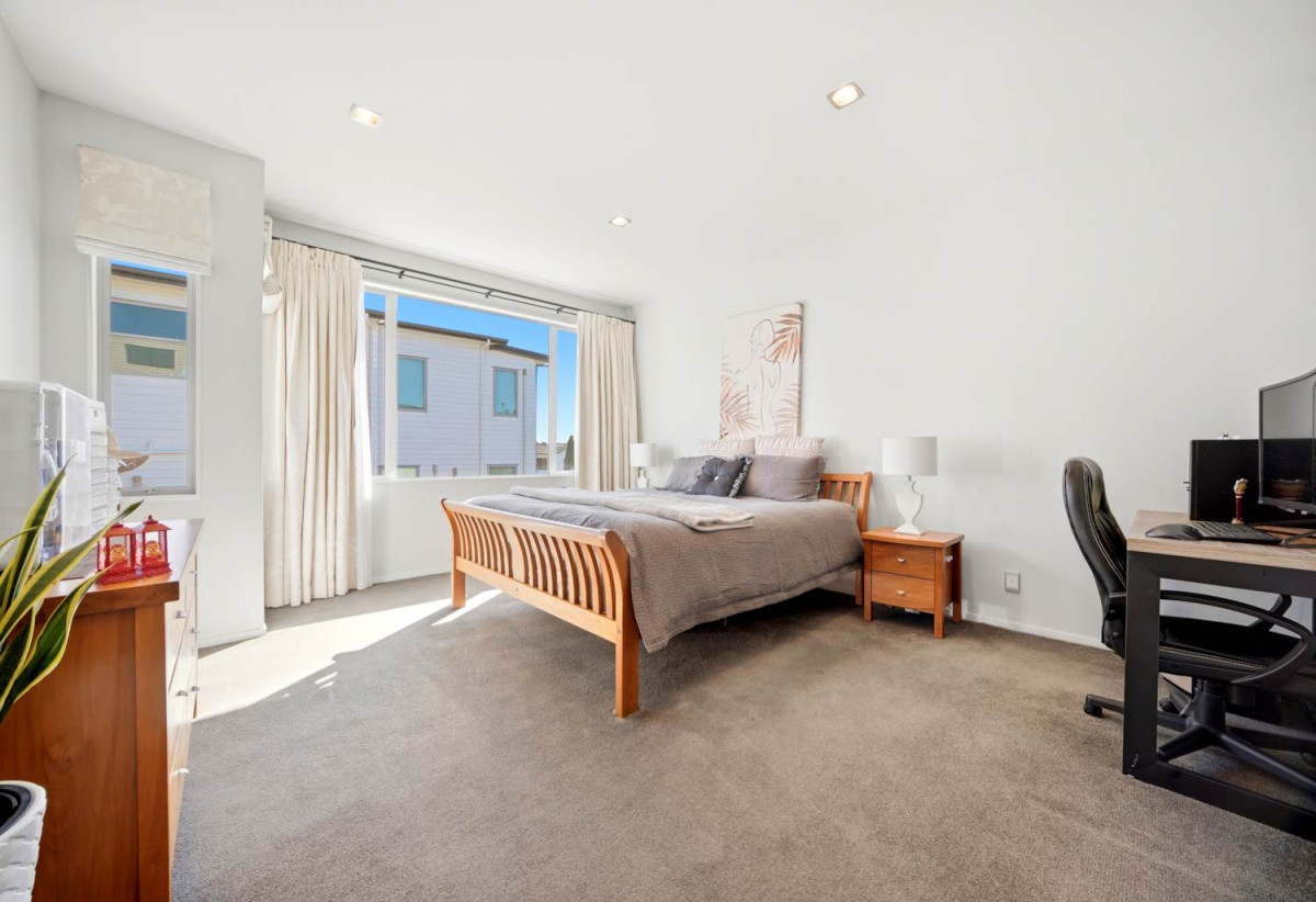 556m2 section, Rangitoto College zone, 5 beds 3 baths house with double garage, 24 Fernhill Way, Pinehill, Auckland