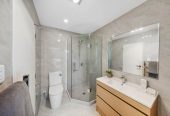 With View, Brandnew freehold 3 beds ( 2 semi-ensuites) 2.5 baths home with car park, 2/73 Glendale Road, Glen Eden, Auckland