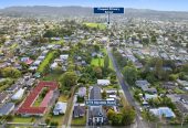 With View, Brandnew freehold 3 beds ( 2 semi-ensuites) 2.5 baths home with car park, 2/73 Glendale Road, Glen Eden, Auckland