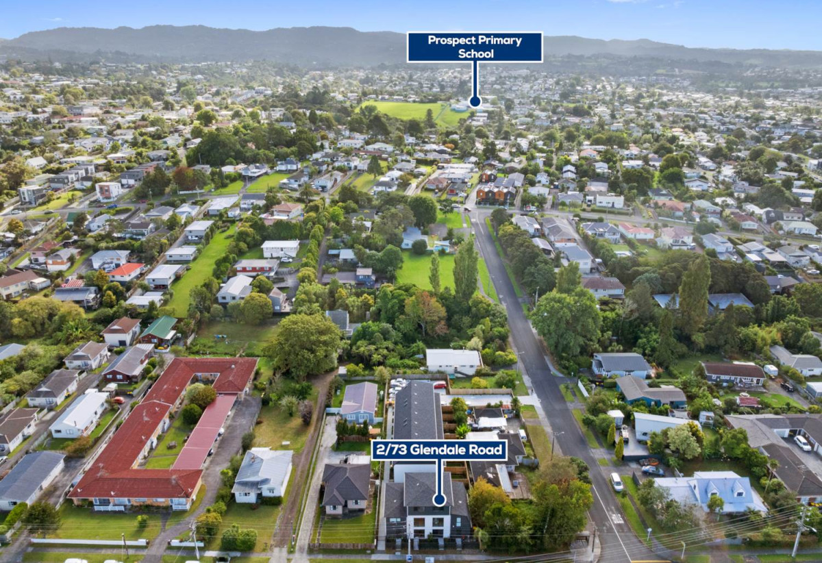 With View, Brandnew freehold 3 beds ( 2 semi-ensuites) 2.5 baths home with car park, 2/73 Glendale Road, Glen Eden, Auckland
