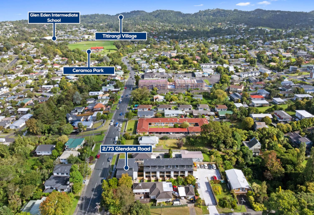 With View, Brandnew freehold 3 beds ( 2 semi-ensuites) 2.5 baths home with car park, 2/73 Glendale Road, Glen Eden, Auckland