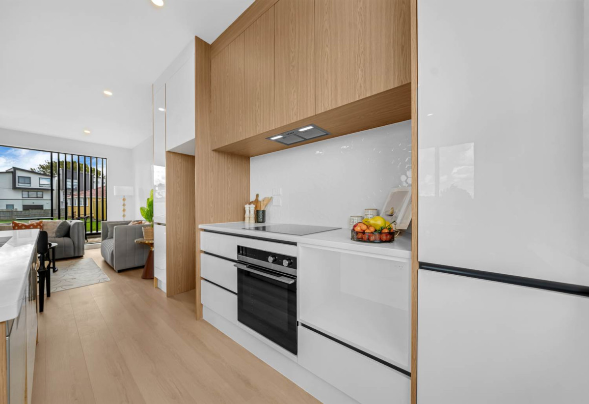 Brandnew 3 beds 3 baths home with garage, Downstairs Ensuite Bedroom with Separate Access, Walk to schools, supermarkets, cafes, and parks, Lot 5/50 Farringdon Street, Glen Innes, Auckland