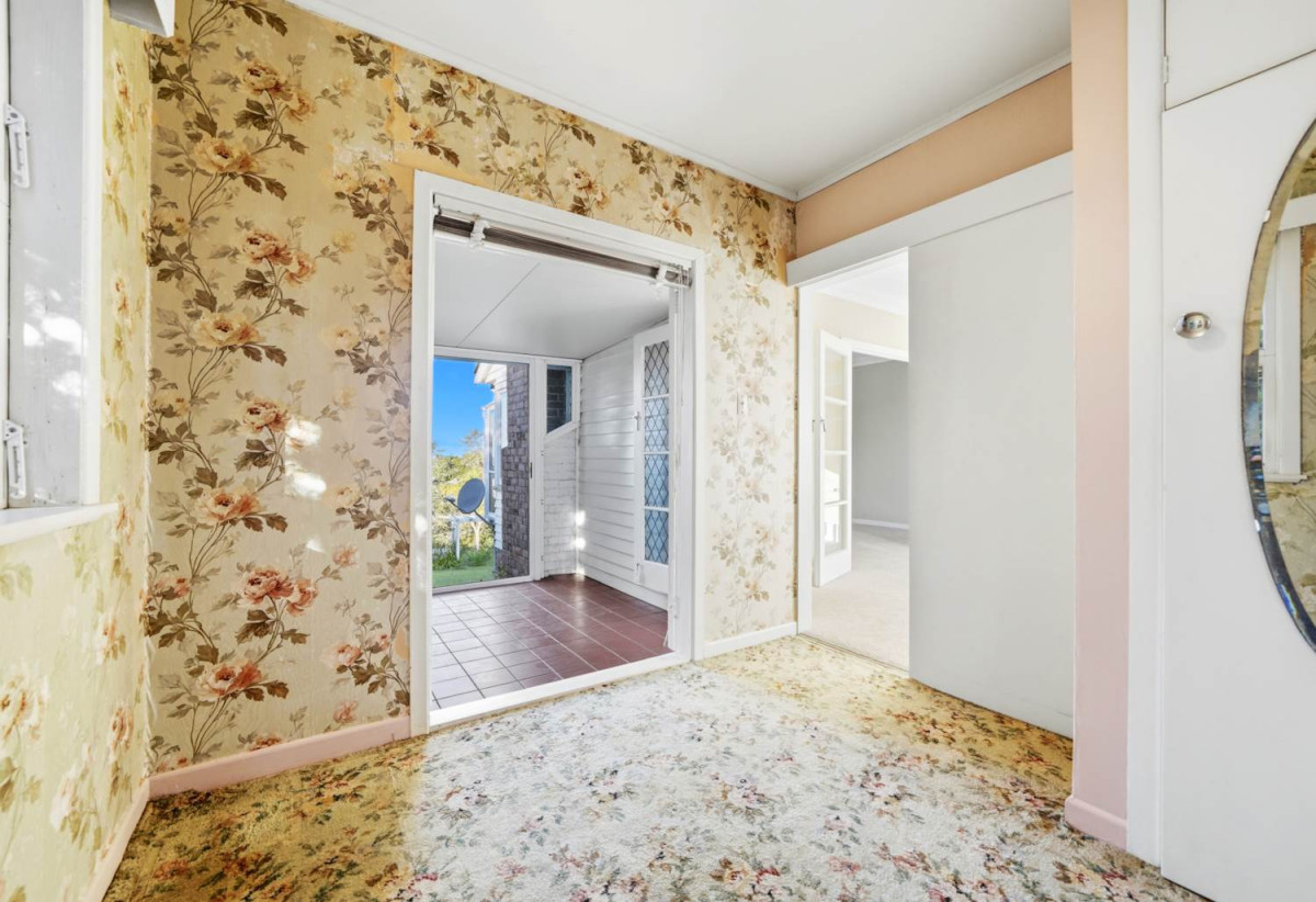 1576m2 section, Once in 70+ Years, Built and lovingly owned by the same family since 1954, 3 beds 1 bath house with garage, 0.3 km to Willow Park School, 257 Glenfield Road, Hillcrest, Auckland
