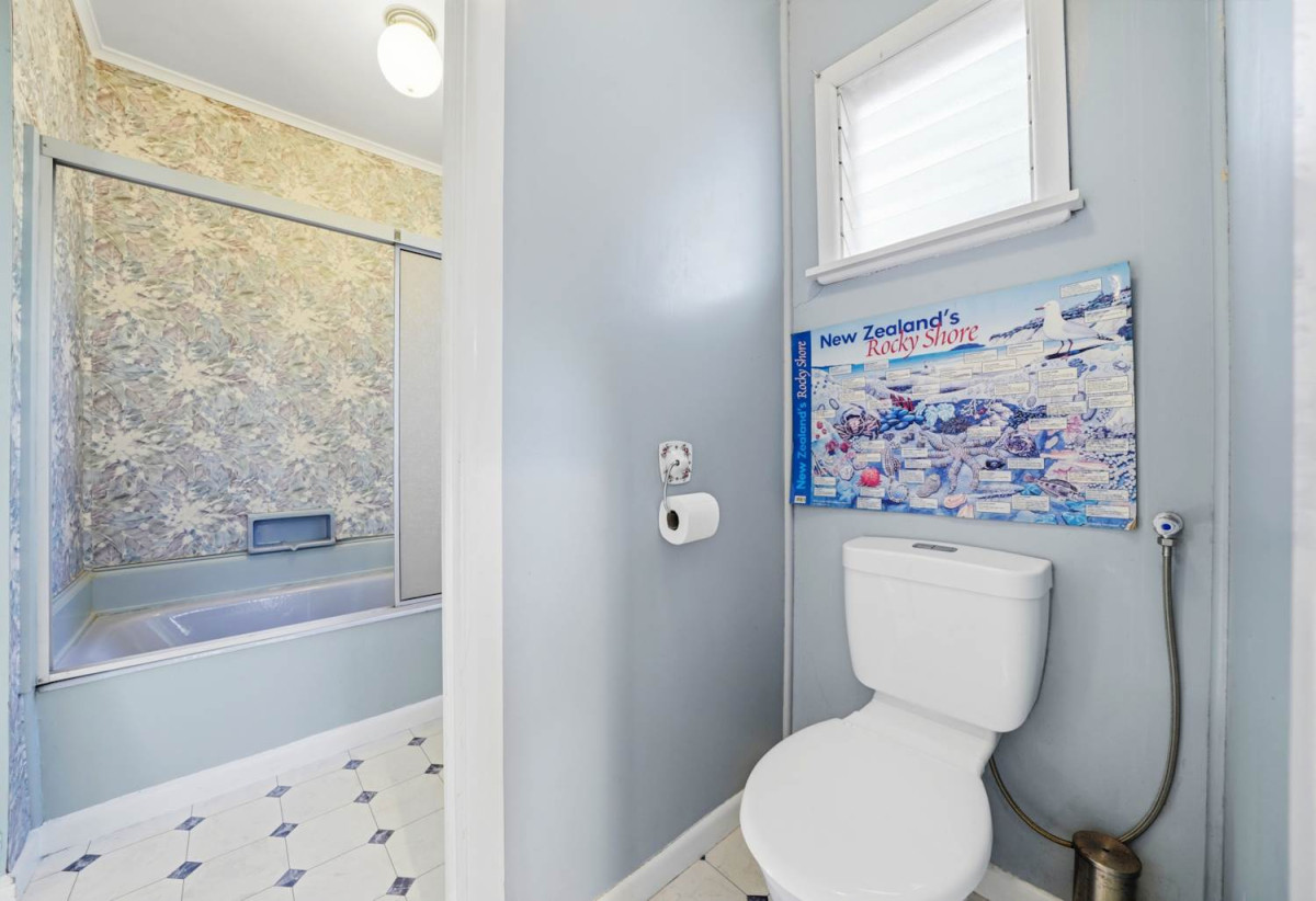 1576m2 section, Once in 70+ Years, Built and lovingly owned by the same family since 1954, 3 beds 1 bath house with garage, 0.3 km to Willow Park School, 257 Glenfield Road, Hillcrest, Auckland