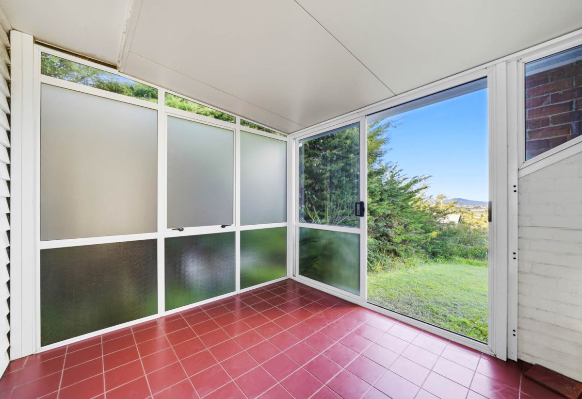 1576m2 section, Once in 70+ Years, Built and lovingly owned by the same family since 1954, 3 beds 1 bath house with garage, 0.3 km to Willow Park School, 257 Glenfield Road, Hillcrest, Auckland