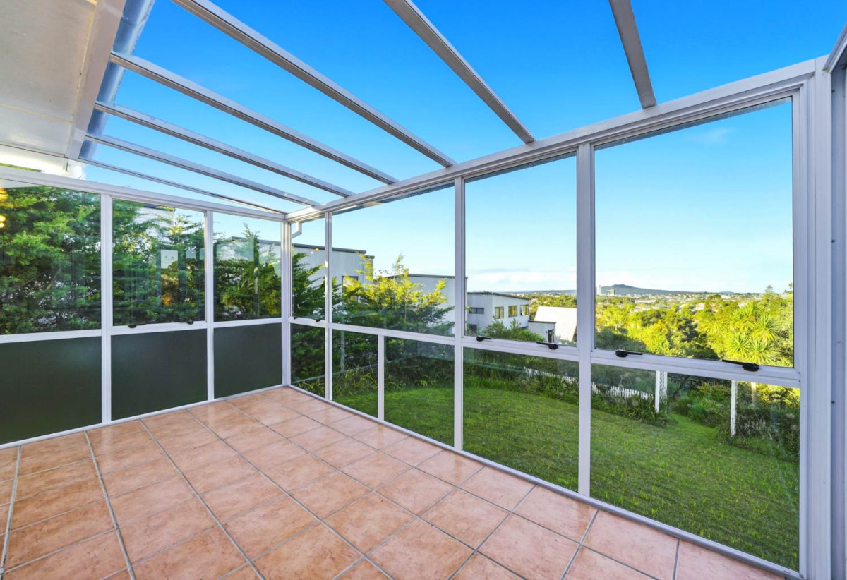 1576m2 section, Once in 70+ Years, Built and lovingly owned by the same family since 1954, 3 beds 1 bath house with garage, 0.3 km to Willow Park School, 257 Glenfield Road, Hillcrest, Auckland