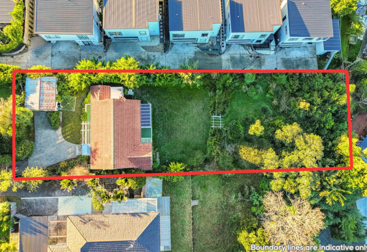 1576m2 section, Once in 70+ Years, Built and lovingly owned by the same family since 1954, 3 beds 1 bath house with garage, 0.3 km to Willow Park School, 257 Glenfield Road, Hillcrest, Auckland