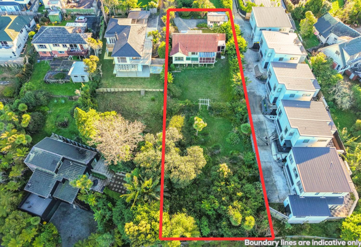 1576m2 section, Once in 70+ Years, Built and lovingly owned by the same family since 1954, 3 beds 1 bath house with garage, 0.3 km to Willow Park School, 257 Glenfield Road, Hillcrest, Auckland