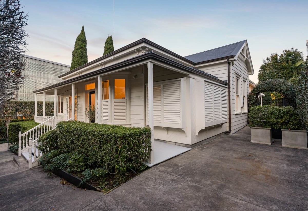 574m2 section, Double Grammar school zone (AGS & EGGS), Owners relocating overseas, Beautifully restored 3 beds + office room 2 baths house with double garage, 25 Earle Street, Parnell, Auckland