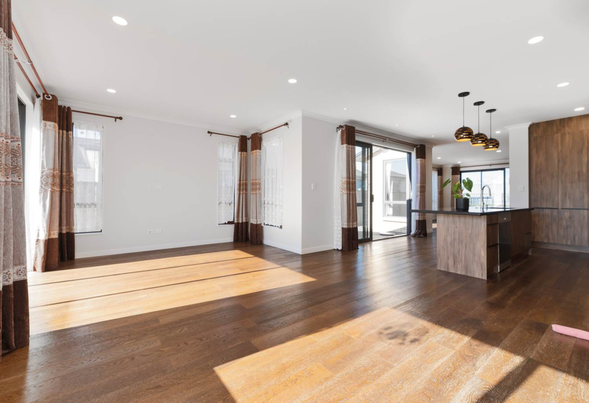 501m2 section, 2 kitchens, 5 beds 3.5 baths house with double garage and 2 beds granny, 56 Taikura Avenue, Red Beach, Auckland