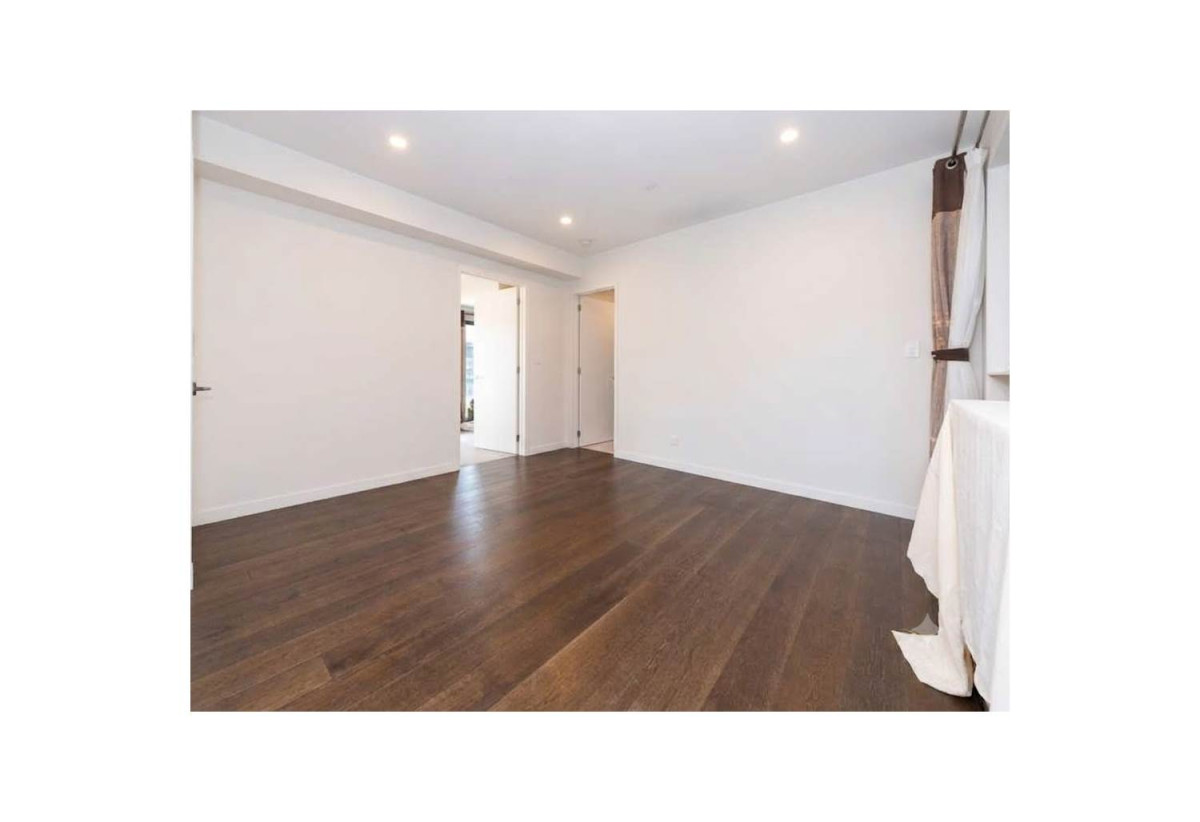 501m2 section, 2 kitchens, 5 beds 3.5 baths house with double garage and 2 beds granny, 56 Taikura Avenue, Red Beach, Auckland