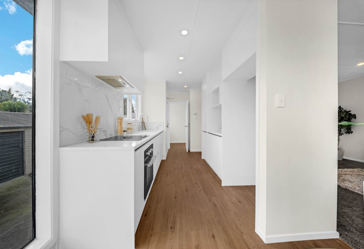 809m2 section, Motivated vendor, Renovated Brick and tile 3 beds 1 bath house with garage, 19 Sherwood Avenue, Te Atatu South, Auckland
