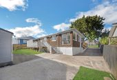 809m2 section, Motivated vendor, Renovated Brick and tile 3 beds 1 bath house with garage, 19 Sherwood Avenue, Te Atatu South, Auckland