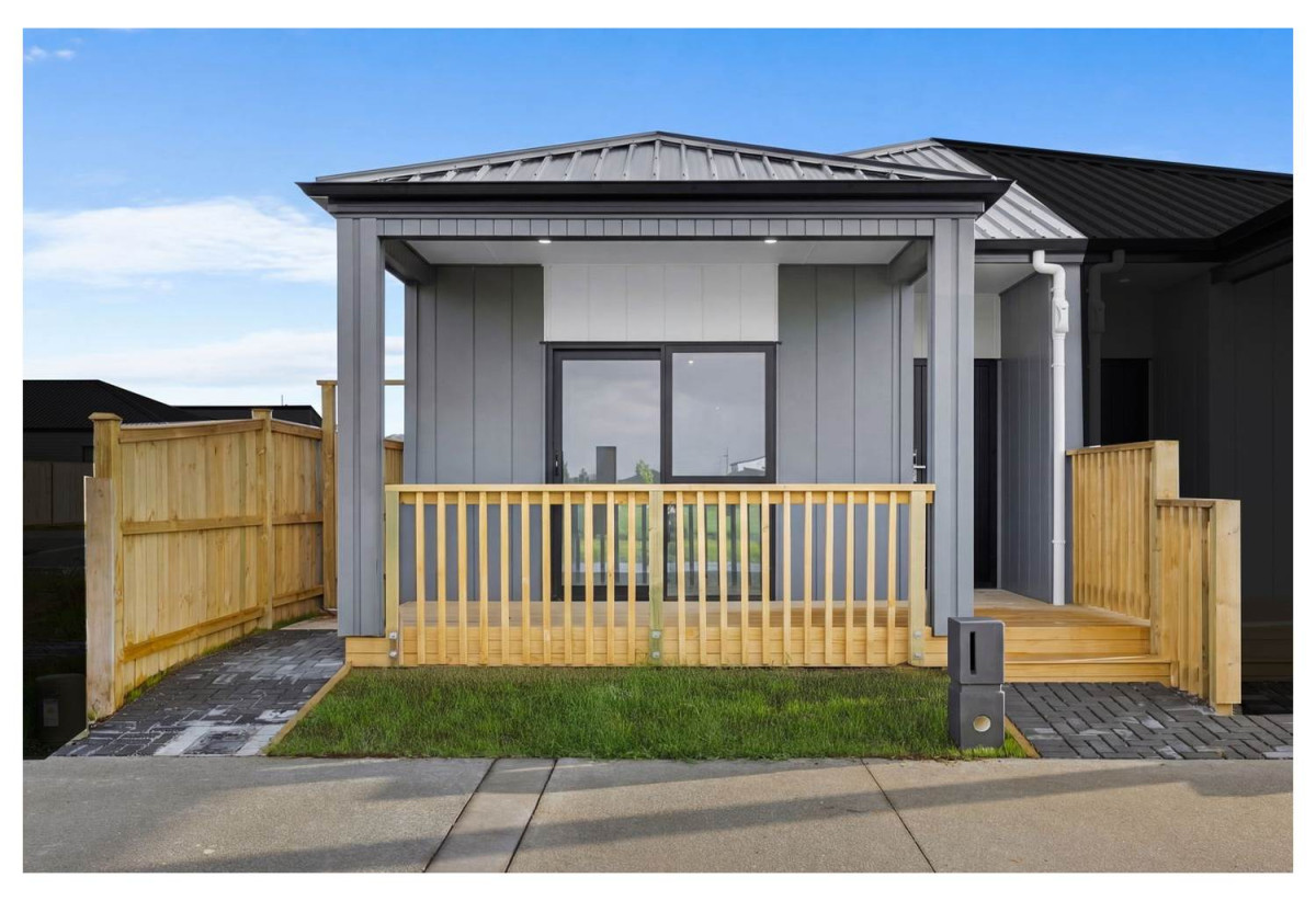 Brandnew 3 beds 1 bath duplex home with car parks, 226 Bremner Road, Karaka, Auckland