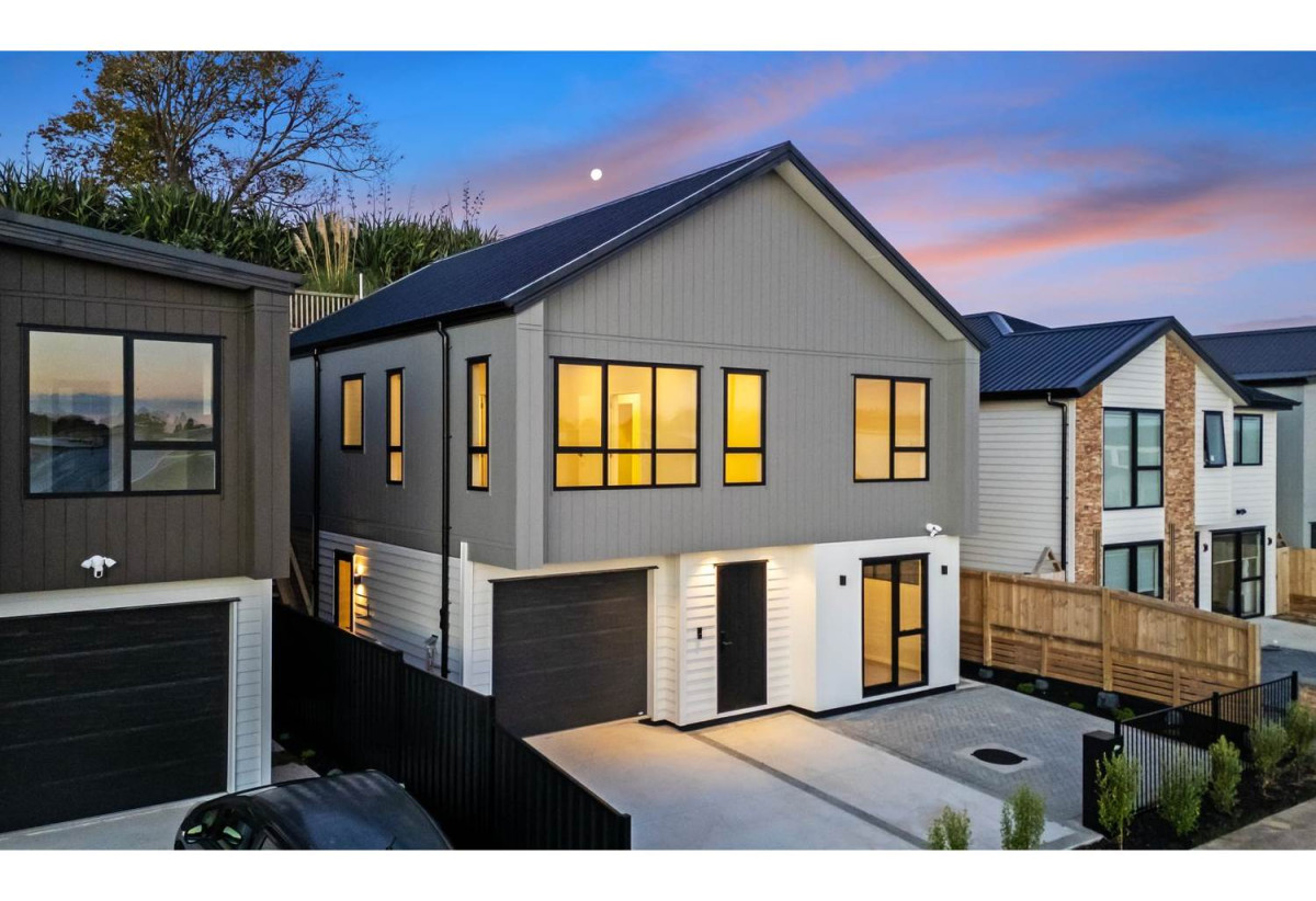 Motivated vendor, Brandnew 5 beds 3 baths house with garage, 28 Bannockburn Road, Opaheke, Auckland