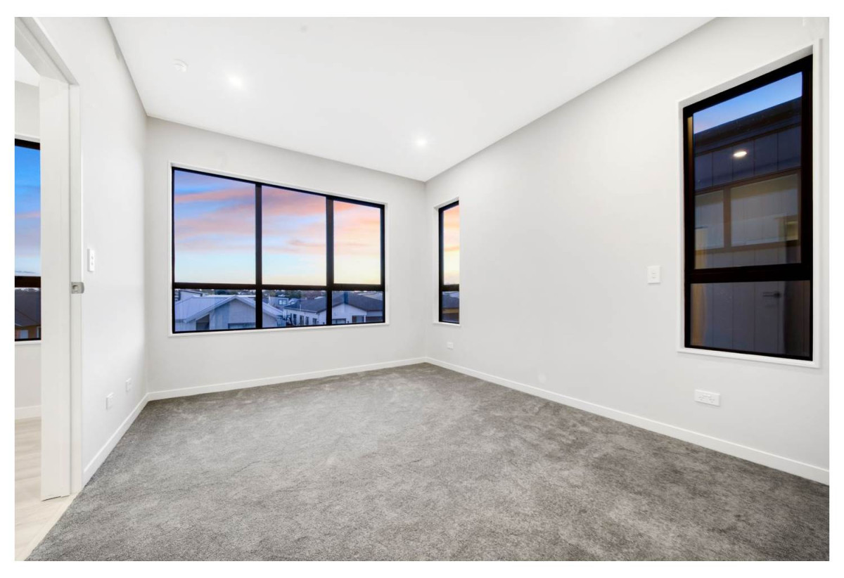 Motivated vendor, Brandnew 5 beds 3 baths house with garage, 28 Bannockburn Road, Opaheke, Auckland