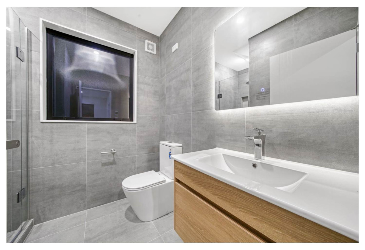Motivated vendor, Brandnew 5 beds 3 baths house with garage, 28 Bannockburn Road, Opaheke, Auckland
