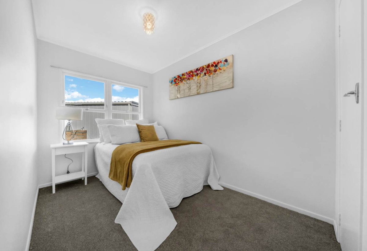 Renovated Brick and tile 2 beds 1 bath home with carport, 1/9 Glenties Lane, Ellerslie, Auckland
