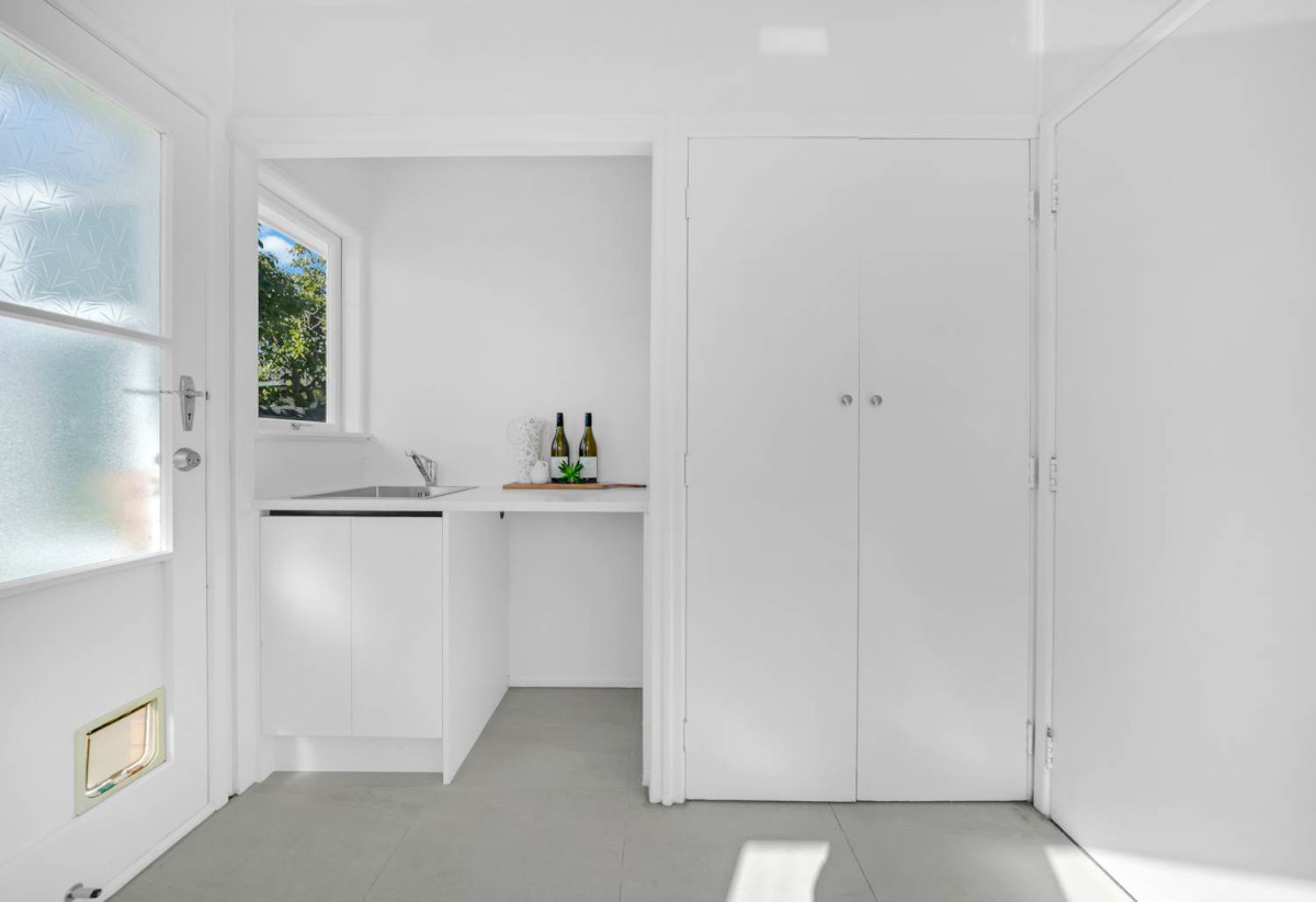 Renovated Brick and tile 2 beds 1 bath home with carport, 1/9 Glenties Lane, Ellerslie, Auckland