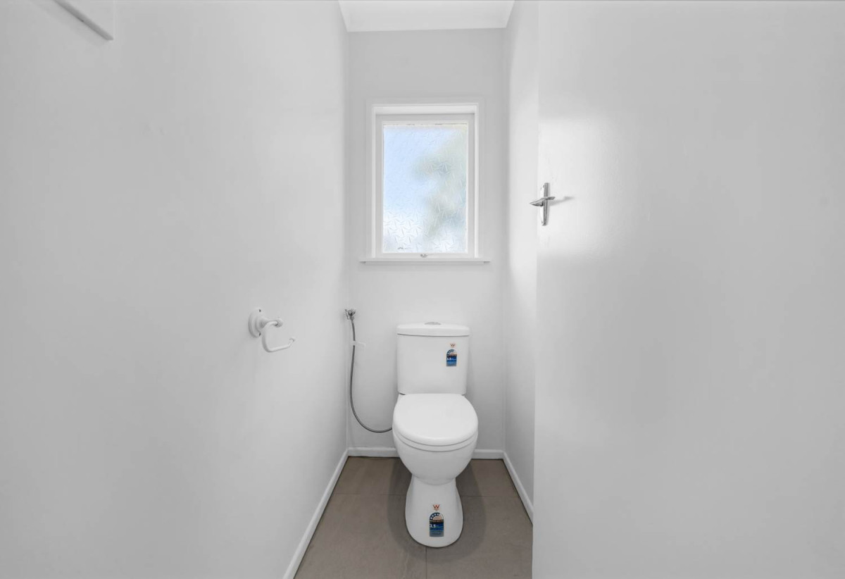 Renovated Brick and tile 2 beds 1 bath home with carport, 1/9 Glenties Lane, Ellerslie, Auckland