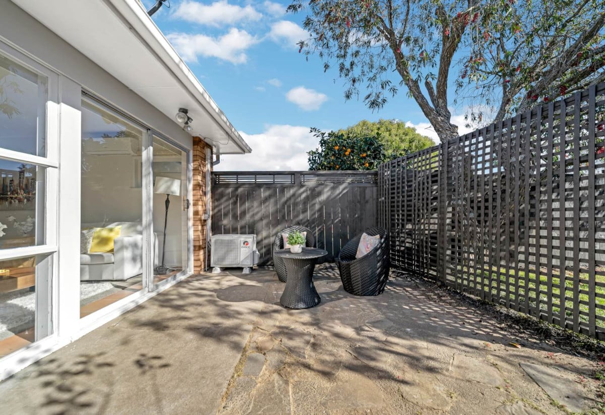 Renovated Brick and tile 2 beds 1 bath home with carport, 1/9 Glenties Lane, Ellerslie, Auckland