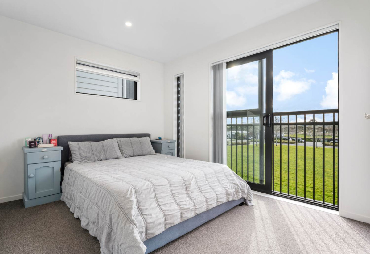 Modern, Low Maintenance Living in Milldale, Freehold 3 beds 1.5 baths townhouse with garage, 5/3 Walsh Road, Wainui, Auckland