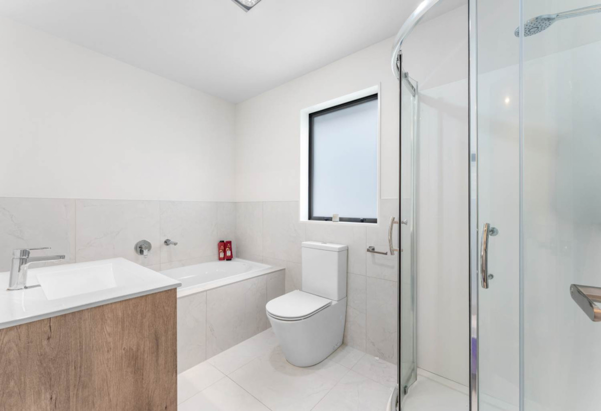 Modern, Low Maintenance Living in Milldale, Freehold 3 beds 1.5 baths townhouse with garage, 5/3 Walsh Road, Wainui, Auckland