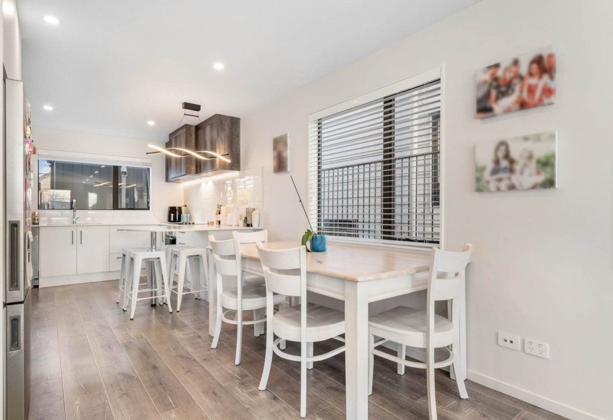 Modern, Low Maintenance Living in Milldale, Freehold 3 beds 1.5 baths townhouse with garage, 5/3 Walsh Road, Wainui, Auckland