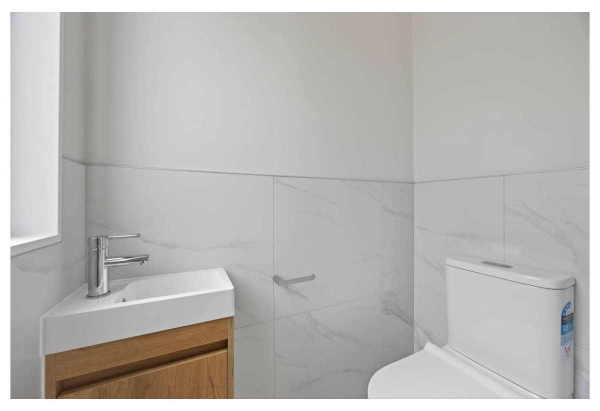 Brandnew 3 beds 1 bath duplex home with car parks, 226 Bremner Road, Karaka, Auckland